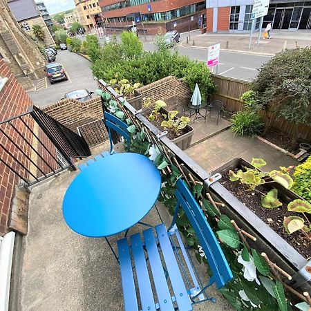 Redhill Town Centre 3 Bed House Near Gatwick Airport, Easy Commute To London Apartman Kültér fotó