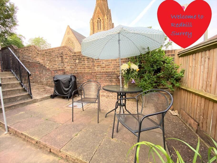 Redhill Town Centre 3 Bed House Near Gatwick Airport, Easy Commute To London Apartman Kültér fotó